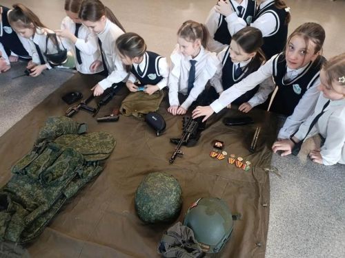 Лаеш районы укучылары хәрби полицейскийлар белән таныштылар
