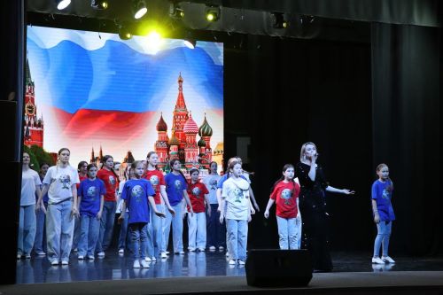 Лаишевских женщин поздравили с их праздником