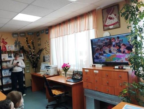 Россия бердәмлеге — халыклар дуслыгында: Сокуры китапханәсендә танып-белү сәгате