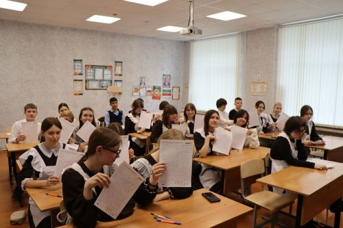 Лаишевские гимназисты приняли участие в акции «Тотальный диктант»