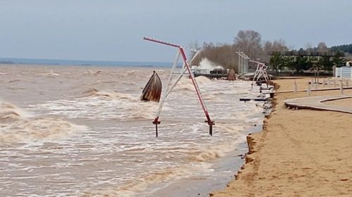 Неспокойно Камское море