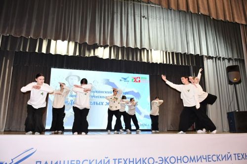 «День белых журавлей»: фоторепортаж