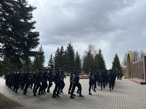 Подготовка в парке Победы к параду в честь Дня Победы в Лаишево