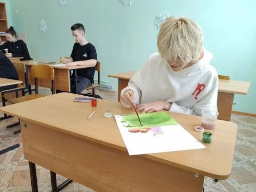 Молодые художники Лаишевского района приняли участие в марафоне «Весенние краски»