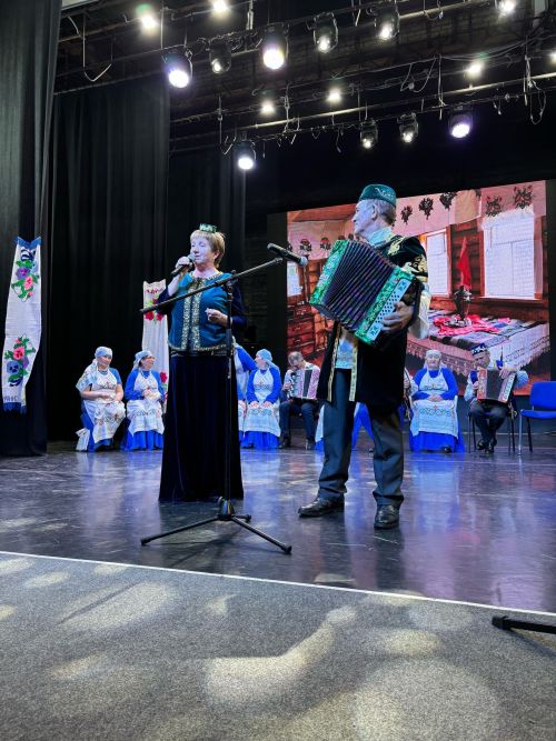 Гармонь, песни и традиции: «Гармунлы, аулак өй» в Районном Доме культуры