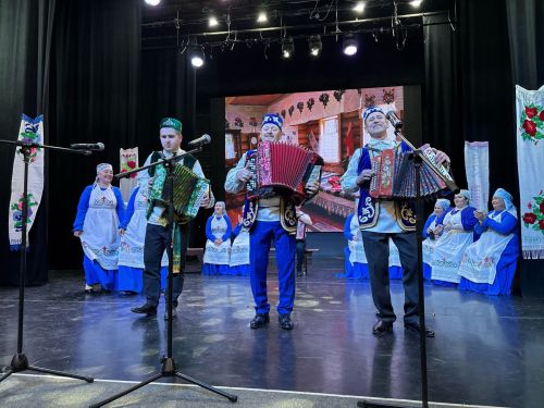 Гармонь, песни и традиции: «Гармунлы, аулак өй» в Районном Доме культуры