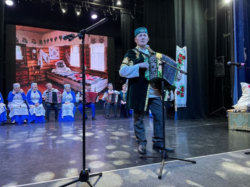 Гармонь, песни и традиции: «Гармунлы, аулак өй» в Районном Доме культуры