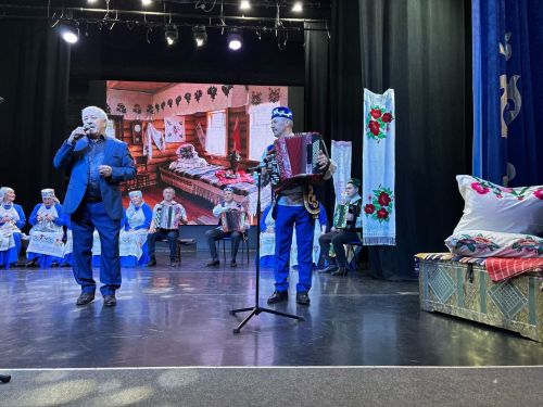 Гармонь, песни и традиции: «Гармунлы, аулак өй» в Районном Доме культуры