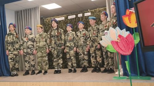 Битва хоров в Песчано-Ковалинской школе: дань уважения подвигу предков