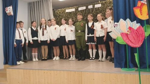 Битва хоров в Песчано-Ковалинской школе: дань уважения подвигу предков