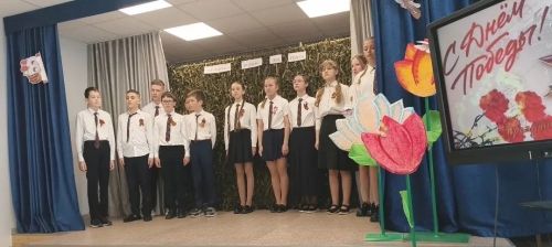 Битва хоров в Песчано-Ковалинской школе: дань уважения подвигу предков