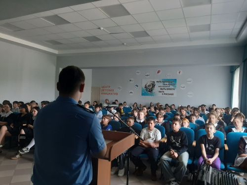 С лаишевскими школьниками обсудили правила безопасного поведения во время каникул