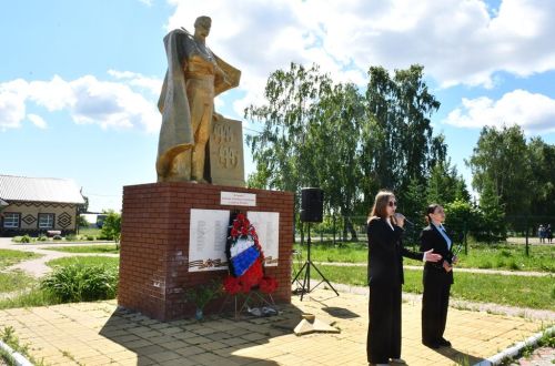 Установка пограничного столба: дань памяти и защита страны