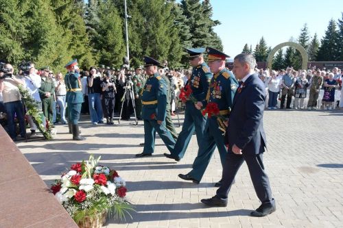 В Лаишево торжественно открыли памятник героям СВО