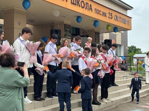 Выпускникам Лаишевского района пожелали доброго пути во взрослой жизни