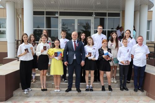 Лаишевские подростки получили первые паспорта и написали письма потомкам