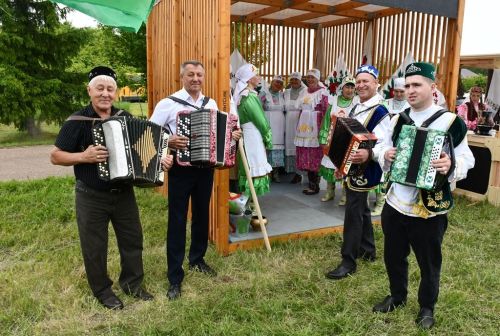 Сабантуй: народные подворья и традиции
