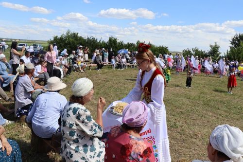 В селе Пелево Лаишевского района весело отгуляли Сабантуй