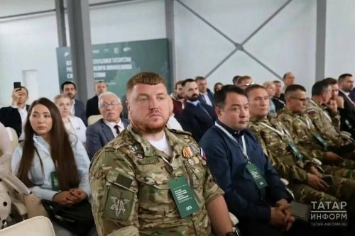 Успех ветерана: Кирилл Дмитриев представил свой бизнес на встрече с Рустамом Миннихановым