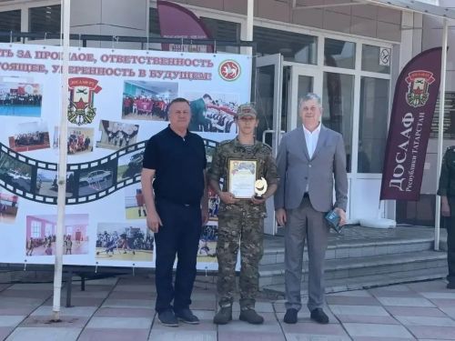 Студенты Лаишевского техникума показали свою спортивную и военную подготовку