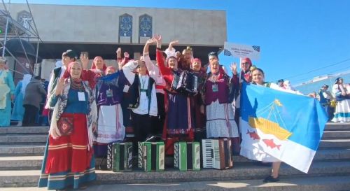 Творческий кллектив Рождественского СДК поздравляет с Днём  Республики Татарстан
