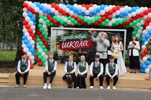 Лаеш районы мәктәпләрендә яңа уку елының беренче кыңгыравы яңгырады