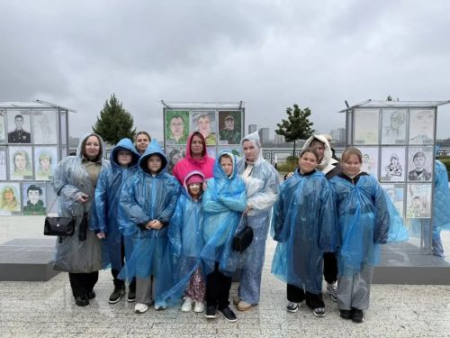 Делегация Лаишевского района представила свои картины на фестивале «Мой папа – герой»
