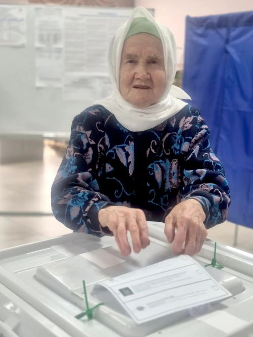 Ветеран труда Финира Сагитжанова проголосовала в селе Столбище