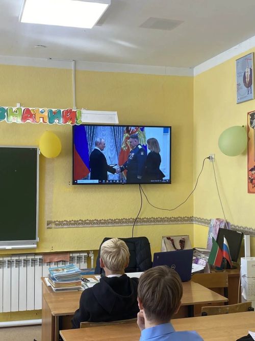 Батырлык дәресләре: Лаеш укучыларына безнең заман Каһарманнары турында сөйләделәр