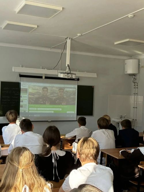 Уроки мужества: лаишевским школьникам  рассказали о Героях нашего времени