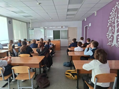Батырлык дәресләре: Лаеш укучыларына безнең заман Каһарманнары турында сөйләделәр