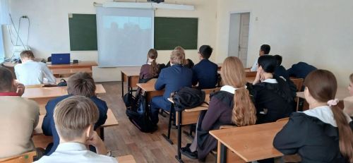 Батырлык дәресләре: Лаеш укучыларына безнең заман Каһарманнары турында сөйләделәр