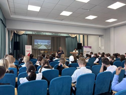 Встреча с преподавателями и выпускниками в Лаишевской школе
