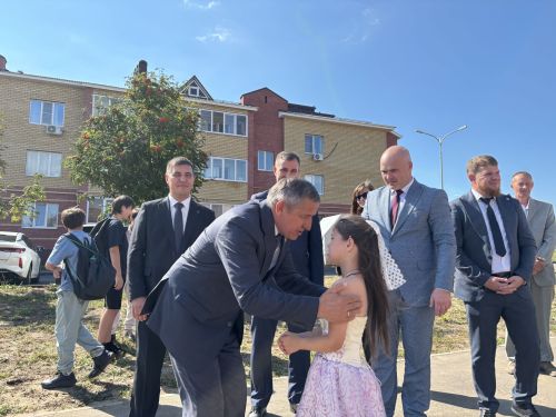 В Лаишево торжественно открыли обновлённый двор