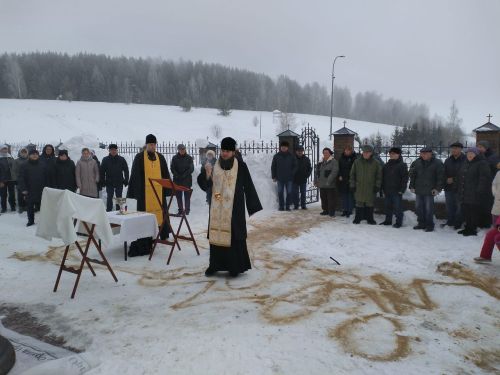 В селе Среднее Девятово Лаишевского района состоялась установка колокола Благовест на колокольню старящейся церкви