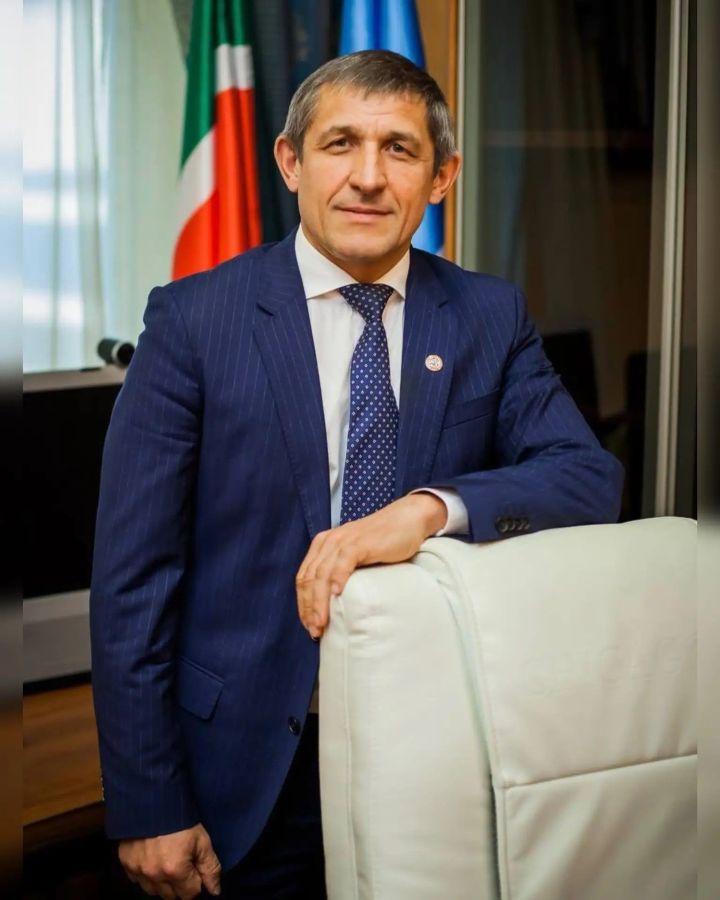 С Днем Весны и Труда!