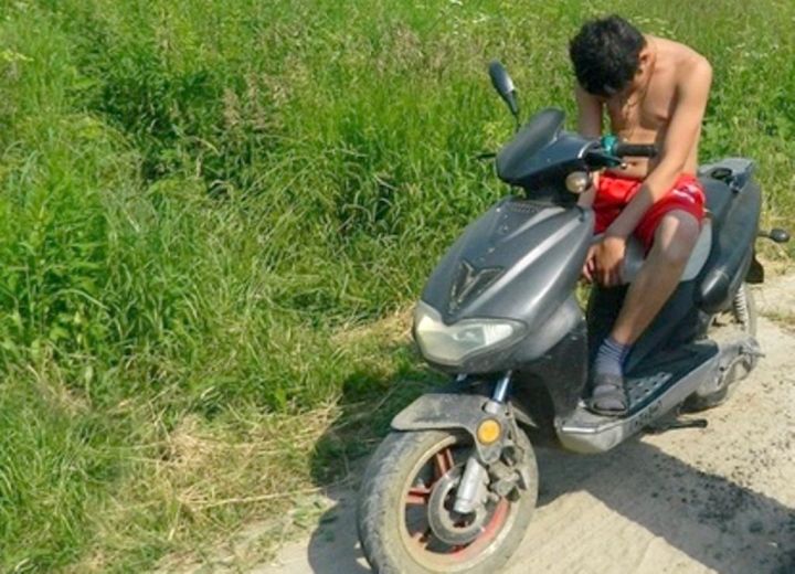 Два несовершеннолетних лаишевца задержаны за незаконное вождение мотоцикла