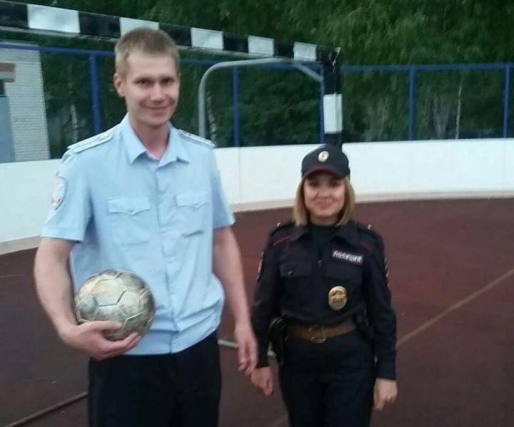 Отдел МВД России по Лаишевскому району отметил День семьи на футбольном стадионе