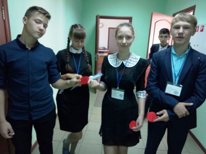 Учащиеся школ Лаишевского района призывают чаще улыбаться