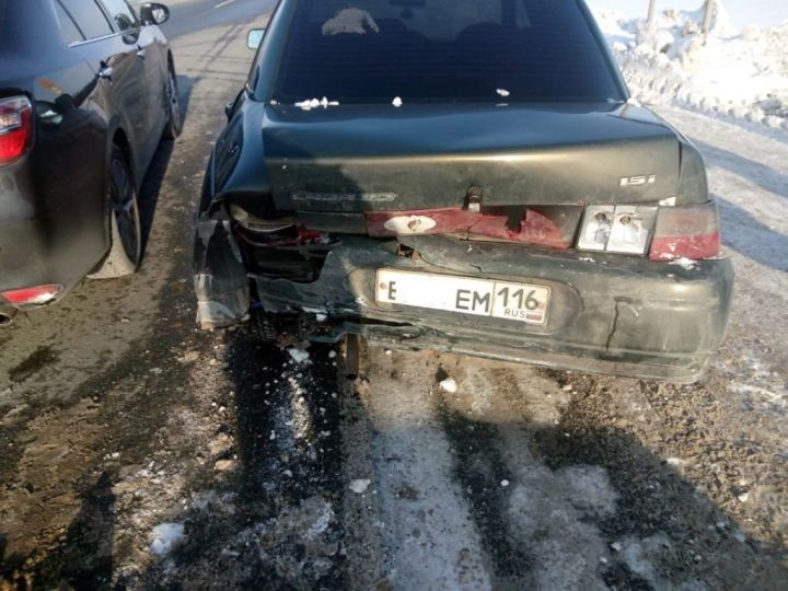 Сегодня, 28.01.2019 г., в Лаишевском районе столкнулись три машины