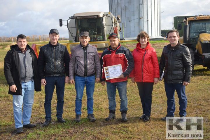 Фермеры делятся своими планами с руководителем района Ильдусом Зариповым