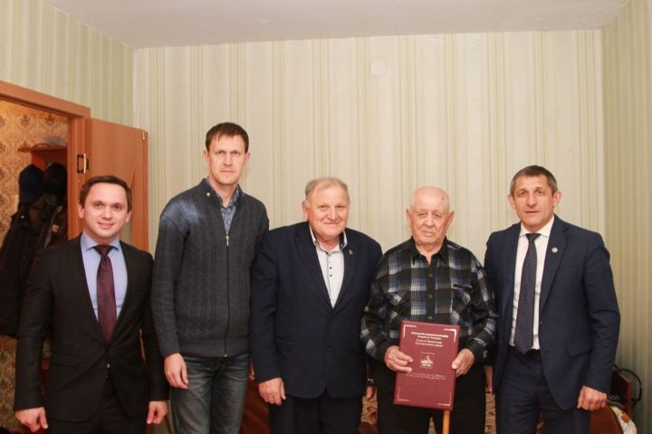 Ветерану ВОВ из Лаишевского района исполнилось 93 года