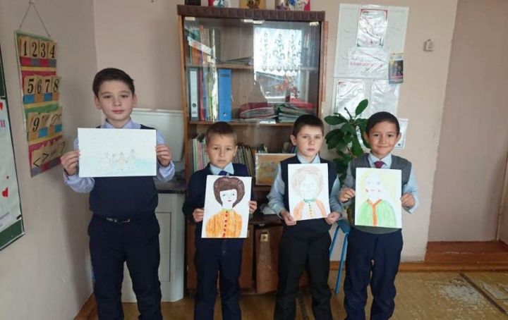Дети Лаишевского района рисуют своих мам