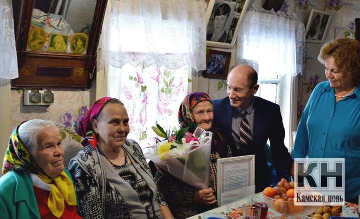 Девяносто лет отметила сегодня жительница села Карадули Анна Михайловна Андреева