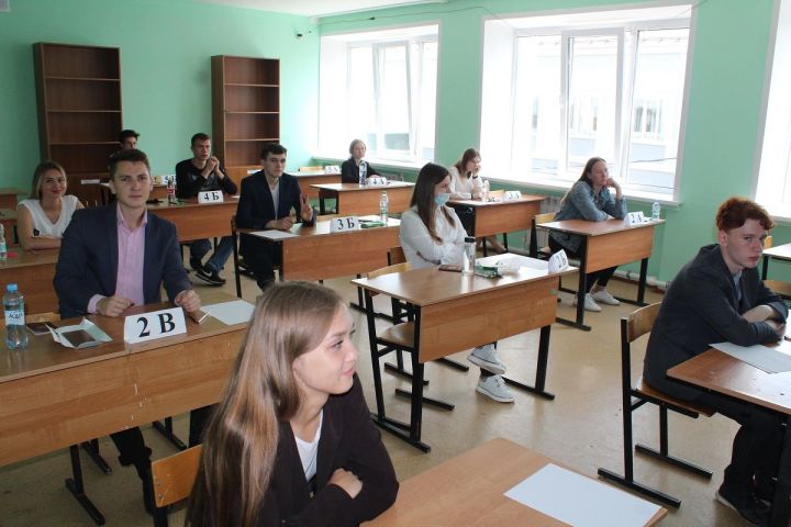Выпускники Лаишевского района сдают ЕГЭ по русскому языку