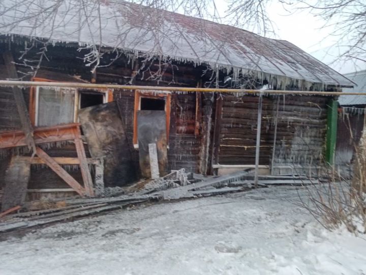 Вызов о пожаре в Лаишево поступил на пульт в первые минуты возгорания