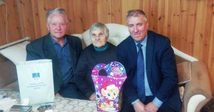 В Лаишевском районе с днем рождения поздравили узницу концлагерей Валентину Юсупову