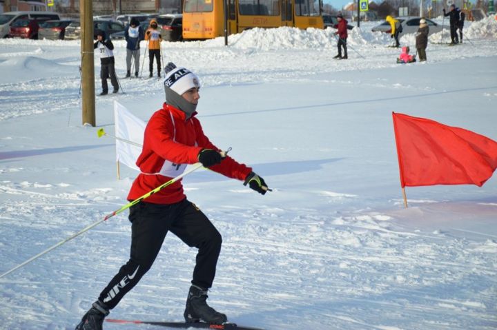 Во втором лыжном старте в Лаишево бежали ребята от 14 до 18 лет
