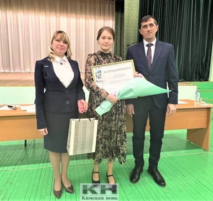 На сходе граждан в Среднедевятовском сельском поселении награждали самых активных сельчан