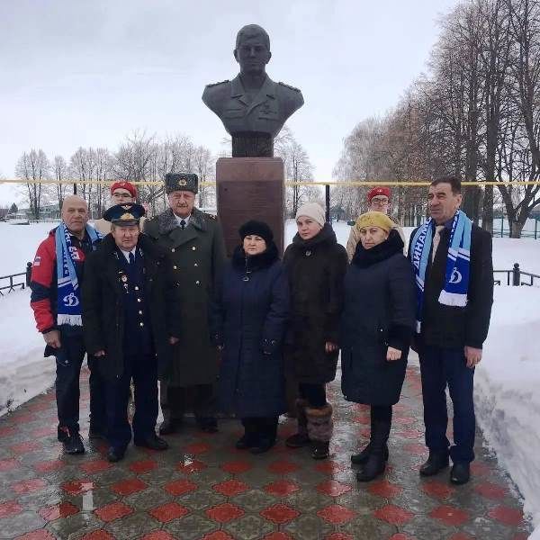 В Атабаевской школе почтили память Героя России Марата Ахметшина